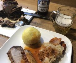 Schweinebraten mit Knödel und Kraut - Schmid Oma