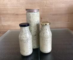 Joghurtdressing mit Kräutern auf Vorrat