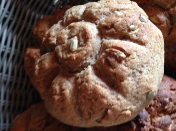 Weizen-Roggen-Vollkornbrötchen
