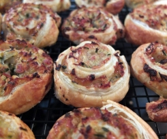 Zwiebel-Schinken-Schnecken