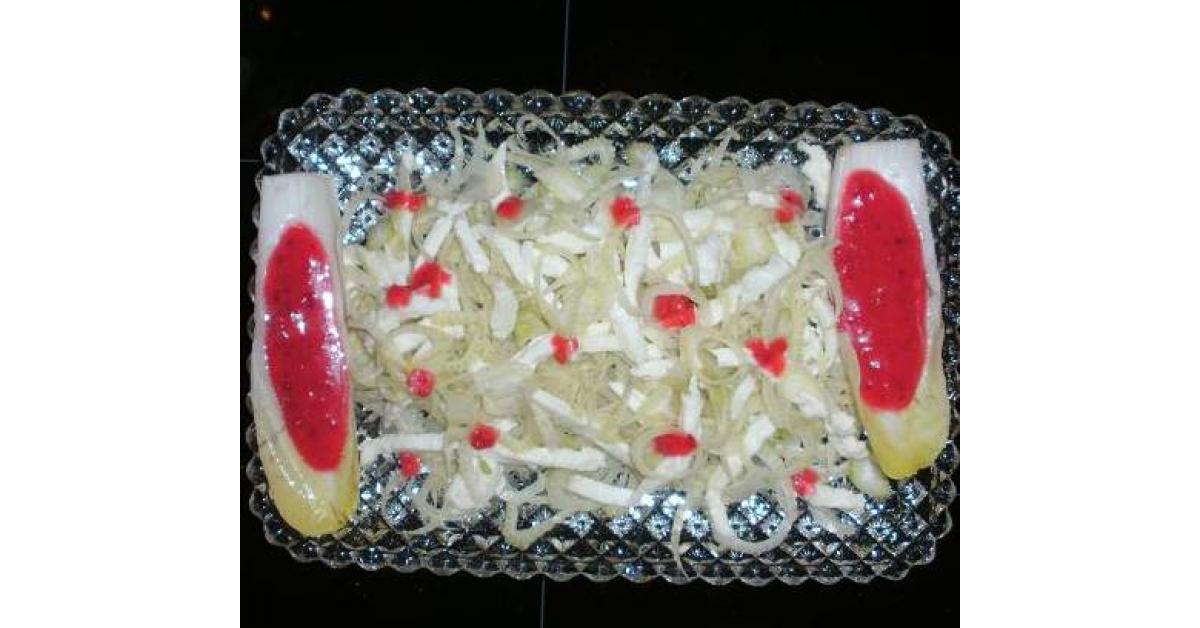 Fenchel-Mozzarella-Salat an Johannisbeersoße von sauerampferstängelchen ... Fenchel-Mozzarella-Salat an Johannisbeersoße von sauerampferstängelchen ...