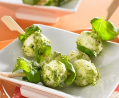 Mozzarella-Pesto-Spieße