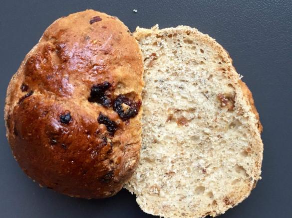 Rosinenbrötchen mit Chiasamen