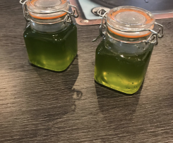 Sirup aus Zitronenmelisse und Pfefferminze