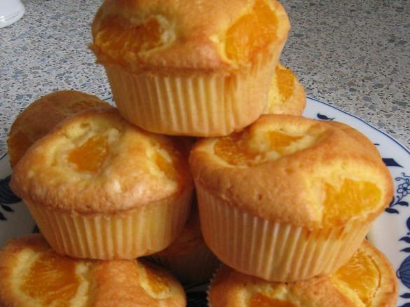 Eierlikör-Muffins mit Mandarinen
