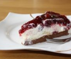 Nuss-Nougatcreme-Kirschtorte