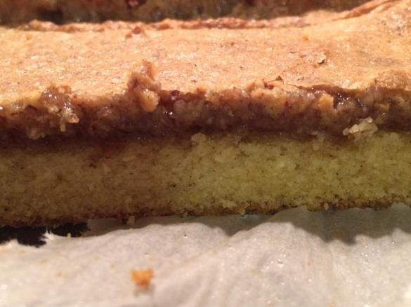 Schneller saftiger Nusskuchen als Blechkuchen