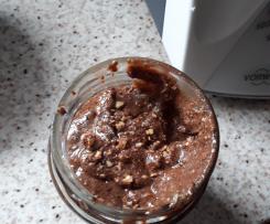 (Erd-) Nussbutter; crunchy