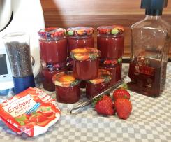 Erdbeermarmelade mit Schuss