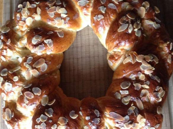 Neujahrskranz / Hefezopf / Weck  (aus dem Grundkochbuch)
