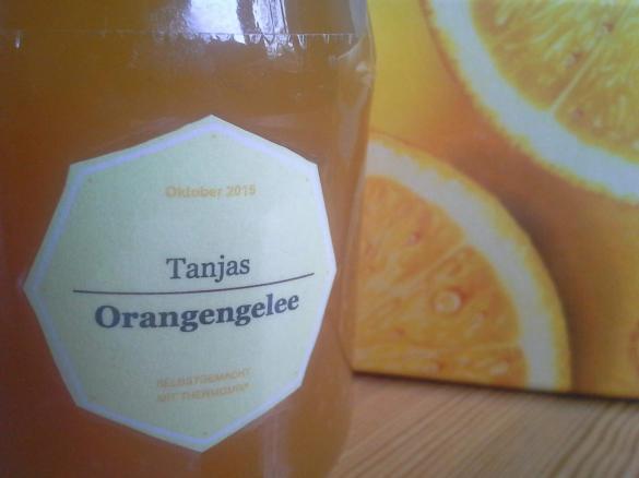 Oragengelee aus Saft