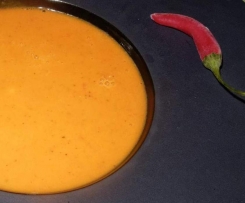 Paprika-Chili-Tomaten-Cremesuppe