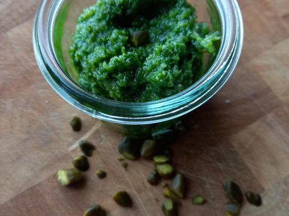 Bärlauch-Pistazien-Pesto