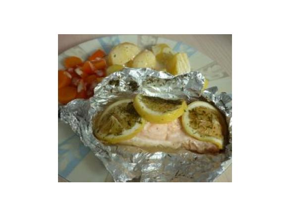 Lachs in Kräutersoße