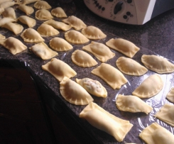 Maultaschen gefüllt mit Hackfleisch und Spinat