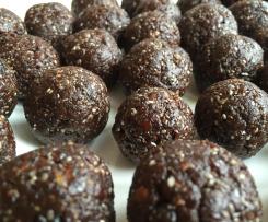 Mandel Chia Energiebällchen