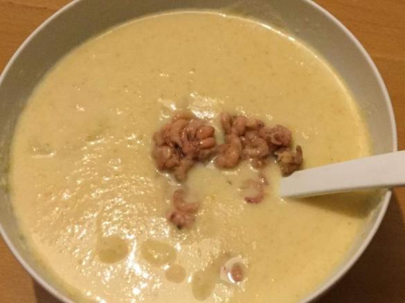 Blumenkohlsuppe (low carb)