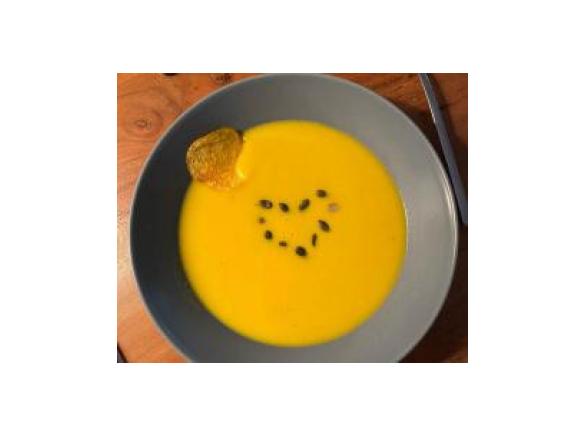 Variation von Kürbissuppe