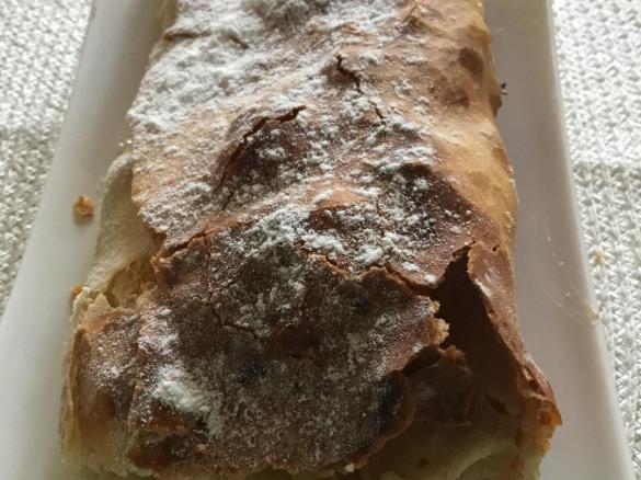 Strudelteig nach Omas Art