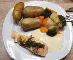 Zartes Lachsfilet in feinster Kräuter-Senf-Sauce