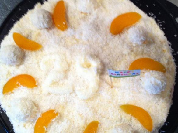 Raffaello-Torte mit Aprikosen