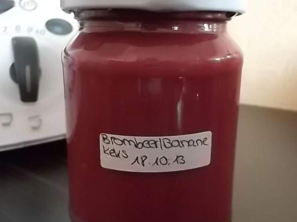 Banane-Brombeer mit Keks