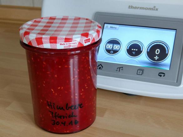 Ruck-zuck Himbeer-Pfirsich-Marmelade