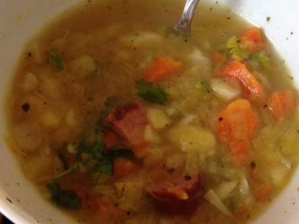 Kartoffelsuppe mit Cabanossi und Kassler