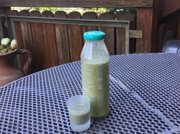 Gerstengras-Ingwer-Zitronen-Shot