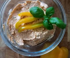 Feta-Frischkäse-Creme mit Paprika