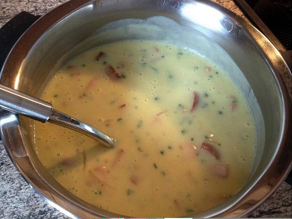 Kartoffelsuppe mit Fleischkäsestreifen