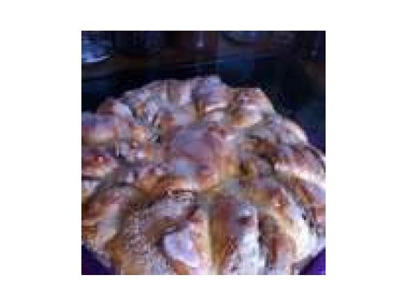 Variation von Hefeblume mit Nussfüllung