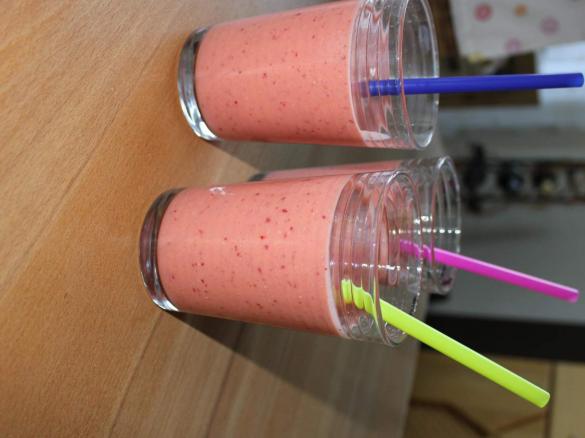 Erdbeer-Nektarinen-Smoothie