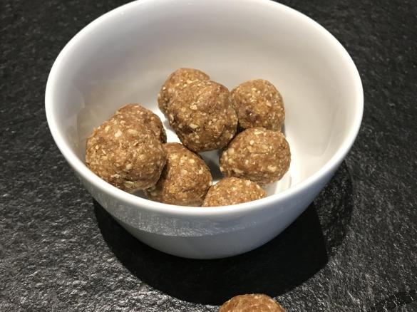 Energy Balls mit Datteln