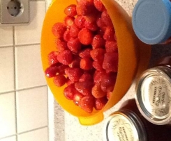 Erdbeermarmelade mit Pfeffer und Chili