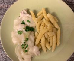 Zwiebel - Rahm- Geschnetzeltes mit Spätzle