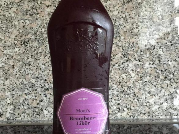 Brombeerlikör