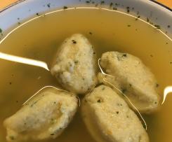 Griessklösschen-Suppe