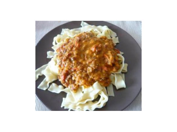 Linsenbolognese mit Pasta