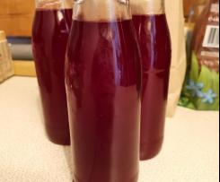 Johannisbeerlikör aus Saft