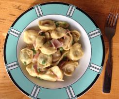 Tortellini mit Kochschinken und Erbsen