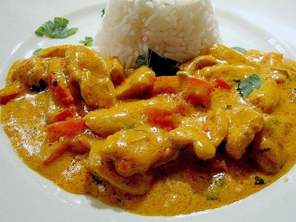 Afrikanisches Huhn mit Reis