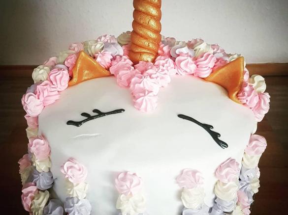 Eiweißcreme zum Verzieren von Torten, Kuchen, Desserts (mit Tulpen, Rosen o.a.)