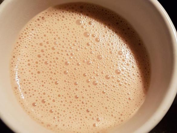 Nicoles Heiße Weiße Kokos-Karamell Milch