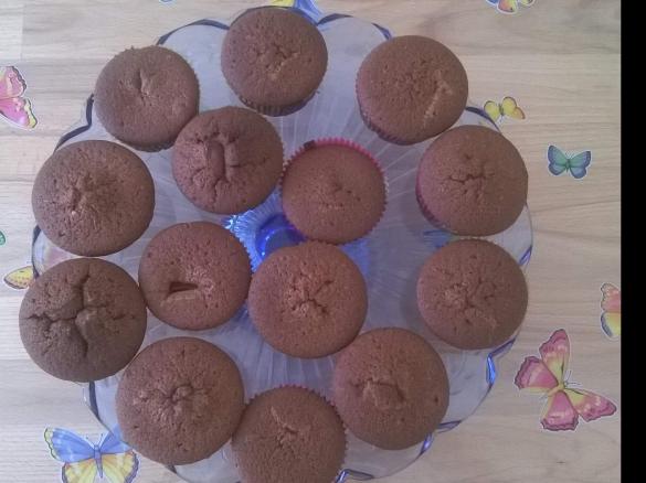Saure Sahne Muffins mit Nougatkern
