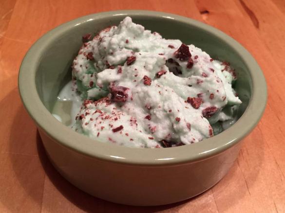 PFFEFFERMINZEIS mit SCHOKOSTÜCKCHEN After Eight EIS