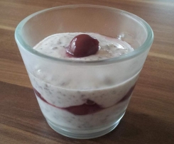 Quarkcreme mit Kirschen
