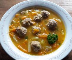 Möhren-Kartoffel-Eintopf mit Hackbällchen