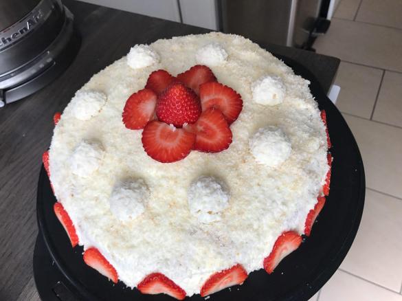 Erdbeer-Raffaello-Torte