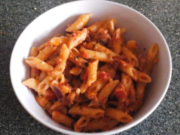 Nudelsalat mit Pesto-Dressing